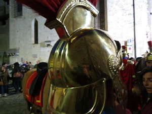 Setmana Santa 2016 a Girona. Sortida dels Manaies per lliurar el Pen&oacute;
