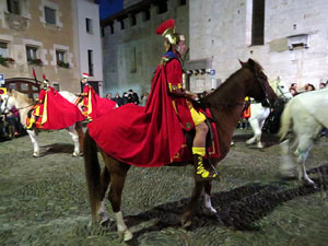 Setmana Santa 2016 a Girona. Sortida dels Manaies per lliurar el Pen&oacute;