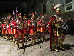 Setmana Santa 2016 a Girona. Sortida dels Manaies per lliurar el Pen&oacute;