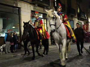 Setmana Santa 2016 a Girona. Sortida dels Manaies per lliurar el Pen&oacute;