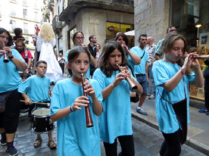 Festival Und&agrave;rius 2016. Cercavila amb els gegants de Santa Eug&egrave;nia de Ter