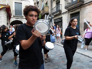 Festival Und&agrave;rius 2016. Cercavila amb els gegants de Santa Eug&egrave;nia de Ter