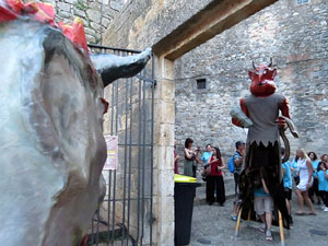 Festival Und&agrave;rius 2016. Cercavila amb els gegants de Santa Eug&egrave;nia de Ter