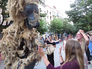 Festival Und&agrave;rius 2016. Espectacle de carrer &Oacute;ssos del Pirineu, amb la Companyia Tutatis
