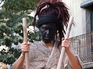 Festival Und&agrave;rius 2016. Espectacle de carrer &Oacute;ssos del Pirineu, amb la Companyia Tutatis