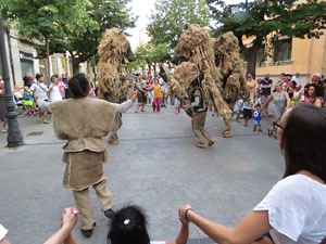 Festival Und&agrave;rius 2016. Espectacle de carrer &Oacute;ssos del Pirineu, amb la Companyia Tutatis