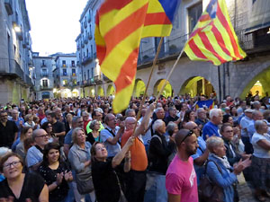 11 de setembre 2017. Concentraci&oacute; a la pla&ccedil;a del Vi en defensa del refer&egrave;ndum