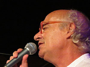 XI Marxa de Torxes. Concert de Joan Isaac a la pla&ccedil;a de la Catedral