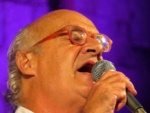 XI Marxa de Torxes. Concert de Joan Isaac a la pla&ccedil;a de la Catedral