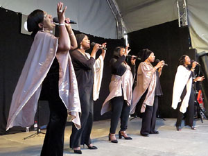 Festival A Capella 2017. Actuaci&oacute; del grup Black Voices a la pla&ccedil;a de la Independ&egrave;ncia