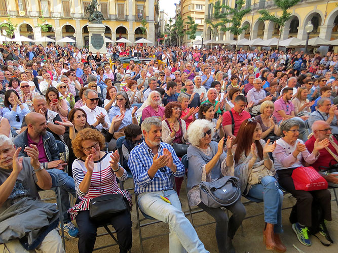 Festival A Capella 2017. Actuaci&oacute; del grup Fork a la pla&ccedil;a de la Independ&egrave;ncia