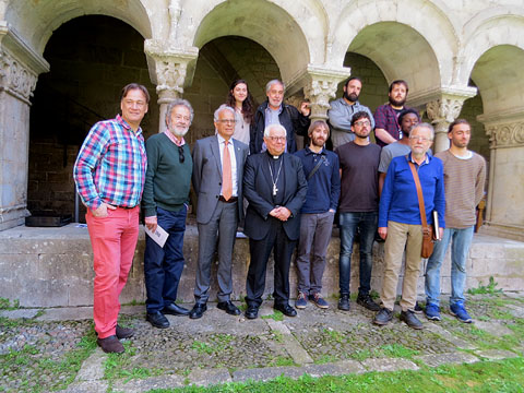 Foto de grup, amb els actors, al finalitzar la presentaci&oacute;