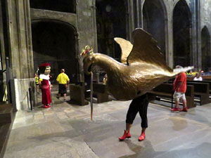 Corpus 2017. Assaig del ball de l'&Agrave;liga a la nau de la Catedral de Santa Maria