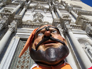 Corpus 2017. Assaig del ball de l'&Agrave;liga a la nau de la Catedral de Santa Maria