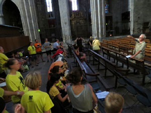 Corpus 2017. Assaig del ball de l'&Agrave;liga a la nau de la Catedral de Santa Maria