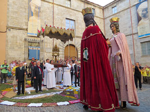 Corpus 2017 a Girona. La process&oacute; des de la Catedral a la bas&iacute;lica de Sant Feliu de Girona