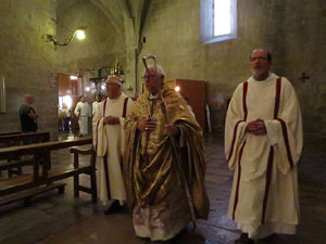 Corpus 2017. Entrada a l'esgl&eacute;sia de Sant Feliu