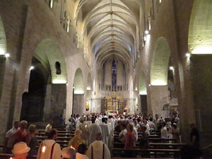 Corpus 2017. Entrada a l'esgl&eacute;sia de Sant Feliu