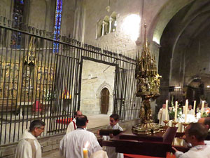 Corpus 2017. Entrada a l'esgl&eacute;sia de Sant Feliu
