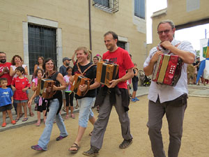 Festa Major de Sant Daniel 2017 - Cercavila des del mirador de Montorr&oacute; a la placeta d'entrada del Monestir de Sant Daniel