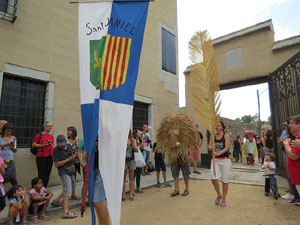 Festa Major de Sant Daniel 2017 - Cercavila des del mirador de Montorr&oacute; a la placeta d'entrada del Monestir de Sant Daniel