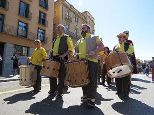 Festes de Primavera de Girona 2017. Penjada del Tarl&agrave;. La cercavila