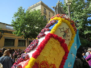 Festes de Primavera de Girona 2017. Cercavila de mulasses amb la Mula Baba i l'Ase de Bessan