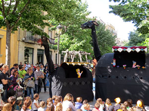Festes de Primavera de Girona 2017. Cercavila de mulasses amb la Mula Baba i l'Ase de Bessan