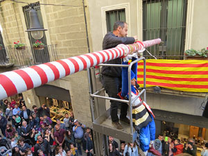 Festes de Primavera de Girona 2017. Penjada del Tarl&agrave;