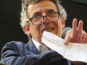 Festes de Primavera de Girona 2017. Penjada del Tarl&agrave;. El preg&oacute;