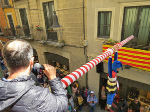 Festes de Primavera de Girona 2017. Penjada del Tarl&agrave;. El preg&oacute;