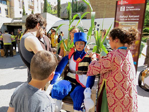 Festes de Primavera de Girona 2017. Penjada del Tarl&agrave;. La cercavila