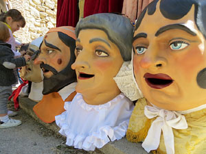 Festes de Primavera de Girona 2017. Penjada del Tarl&agrave;. La cercavila