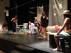 FITAG 2017 - Espectacle 'Un barret de copa', coproducci&oacute; FITAG17 Girona (Catalunya) i Szczecin (Pol&ograve;nia)