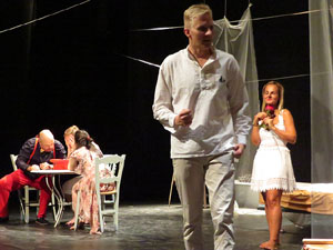 FITAG 2017 - Espectacle 'Un barret de copa', coproducci&oacute; FITAG17 Girona (Catalunya) i Szczecin (Pol&ograve;nia)
