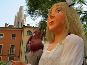 Arribada a Girona de la Flama del Canig&oacute; 2017