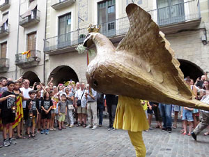 Arribada a Girona de la Flama del Canig&oacute; 2017