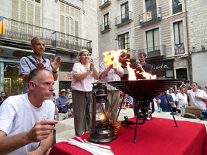 Arribada a Girona de la Flama del Canig&oacute; 2017