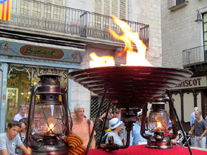 Arribada a Girona de la Flama del Canig&oacute; 2017