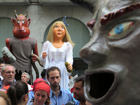 Gegants i capgrossos de Santa Eug&egrave;nia de Ter, a la pla&ccedil;a del Vi