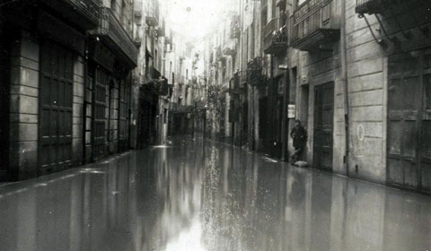 Inundaci&oacute; dels Quatre Cantons i del carrer Ballesteries. 1940