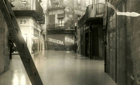 Inundaci&oacute; dels Quatre Cantons i del carrer Ballesteries. 1940
