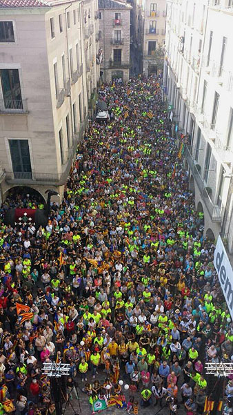 La pla&ccedil;a del Vi des d'un indret enlairat