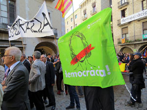 Marxa d'acompanyament a l'alcaldessa Marta Madrenas, cridada a declarar per haver signat un decret a favor del refer&egrave;ndum 
