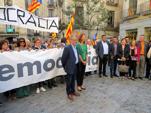 Marxa d'acompanyament a l'alcaldessa Marta Madrenas, cridada a declarar per haver signat un decret a favor del refer&egrave;ndum 