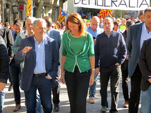 Marxa d'acompanyament a l'alcaldessa Marta Madrenas, cridada a declarar per haver signat un decret a favor del refer&egrave;ndum 