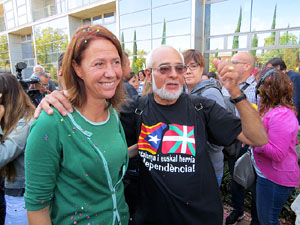 Arribada i sortida de l'alcaldessa Marta Madrenas del Palau de Just&iacute;cia