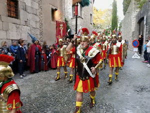 Setmana Santa 2017 a Girona. Sortida dels Manaies per lliurar el Pen&oacute;