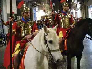 Setmana Santa 2017 a Girona. Process&oacute; del Sant Enterrament