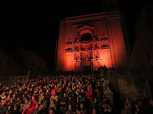 Festival Strenes 2017. Concert Tossudament Llach a les escales de la Catedral